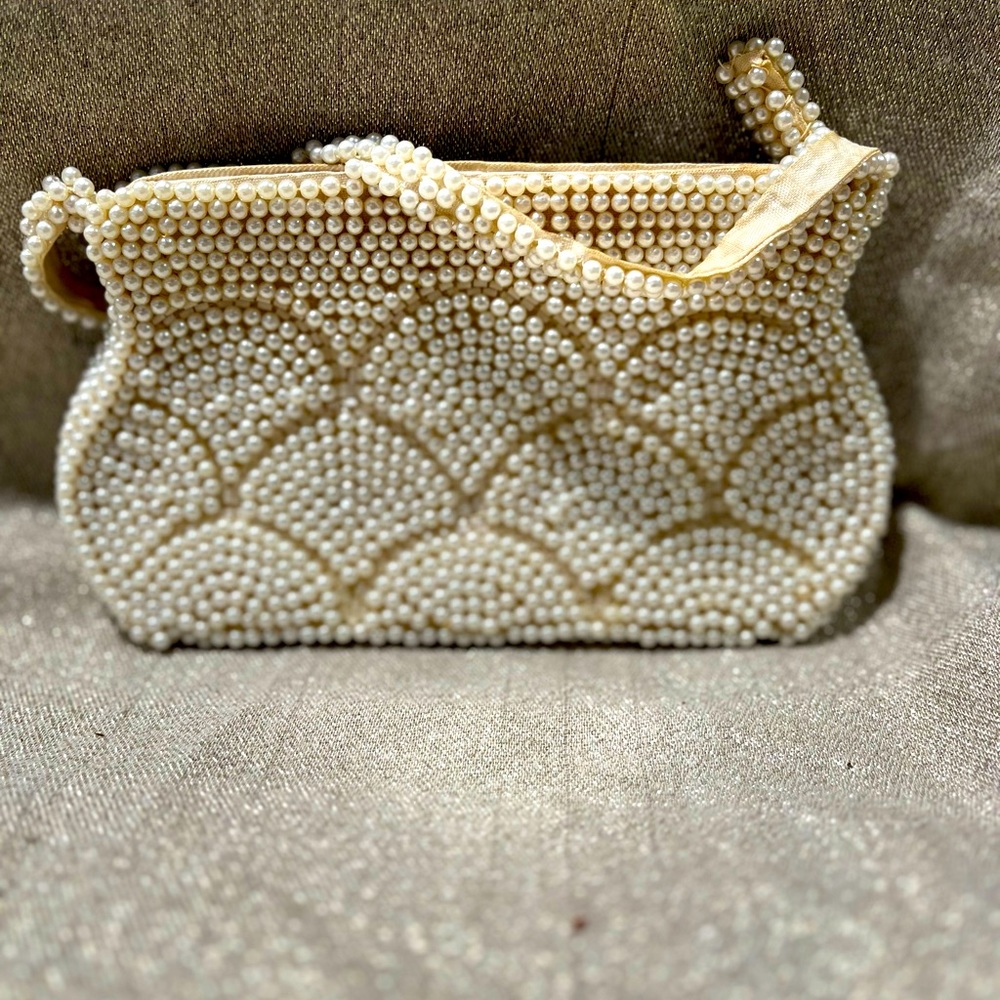 1950s Off White Exquisite Hand Beaded Purse